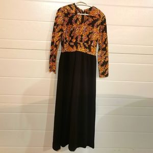 Vintage 70s Floral Polyester Maxi Dress 1970s Dagger Collar Long Sleeves Autumn